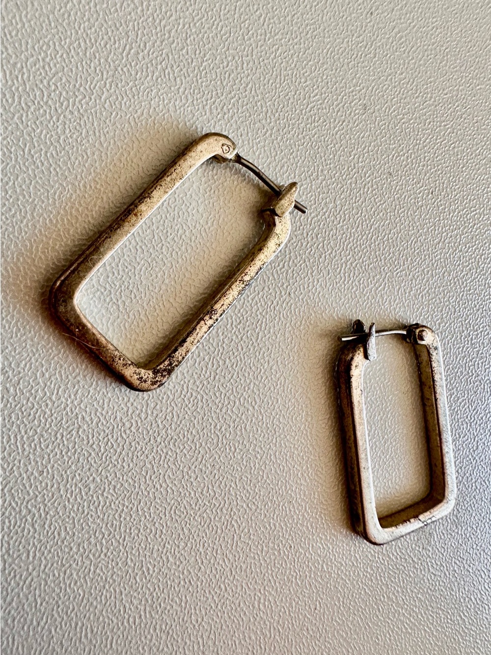 Vintage Silver-Tone Teardrop Dangle Earrings with Crystal Accent - Women Jewelry - Picture 5 of 10